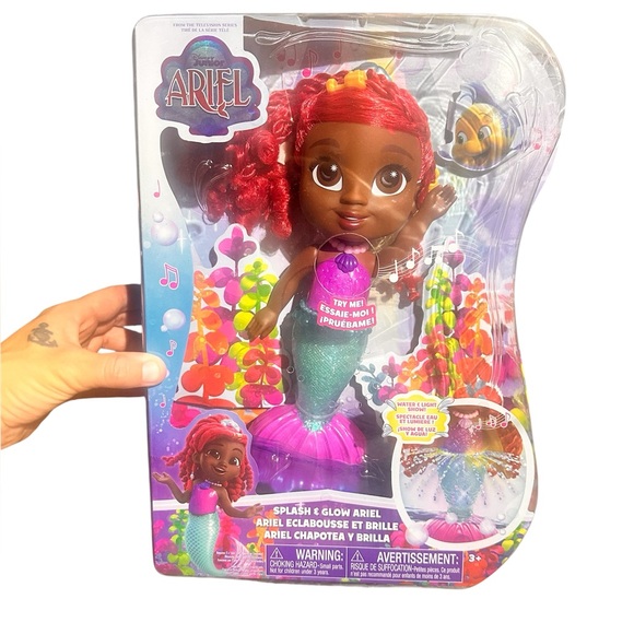 Disney Junior's The Little Mermaid Ariel Splash and Glow Doll Brand New - Picture 1 of 10